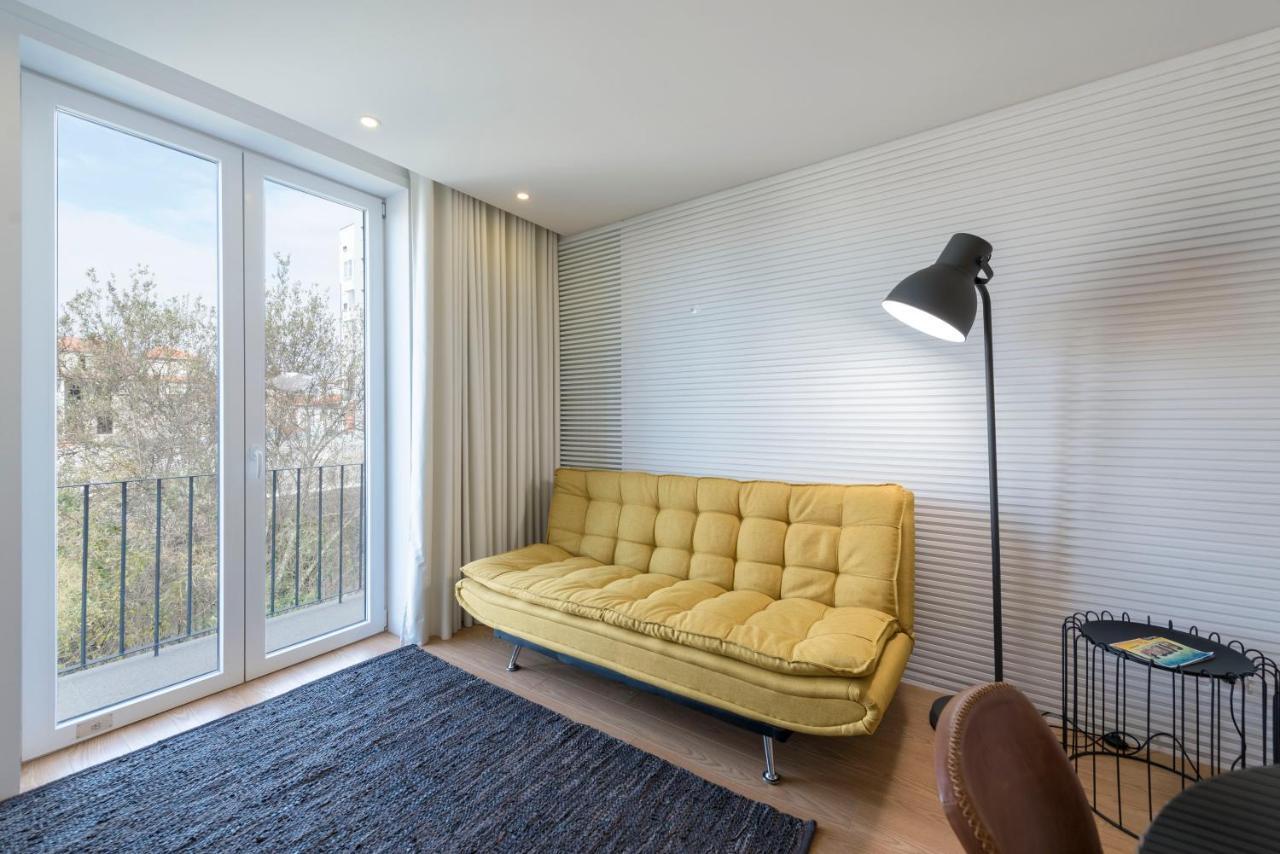Lovelystay - Central Flat W/ Ac & Balcony Porto Exterior foto
